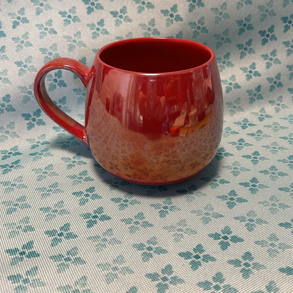 Tim Hortons 2020 Red & White Maple Leaf Barrel Shaped Coffee Mug Cup 12 oz - Picture 4 of 6